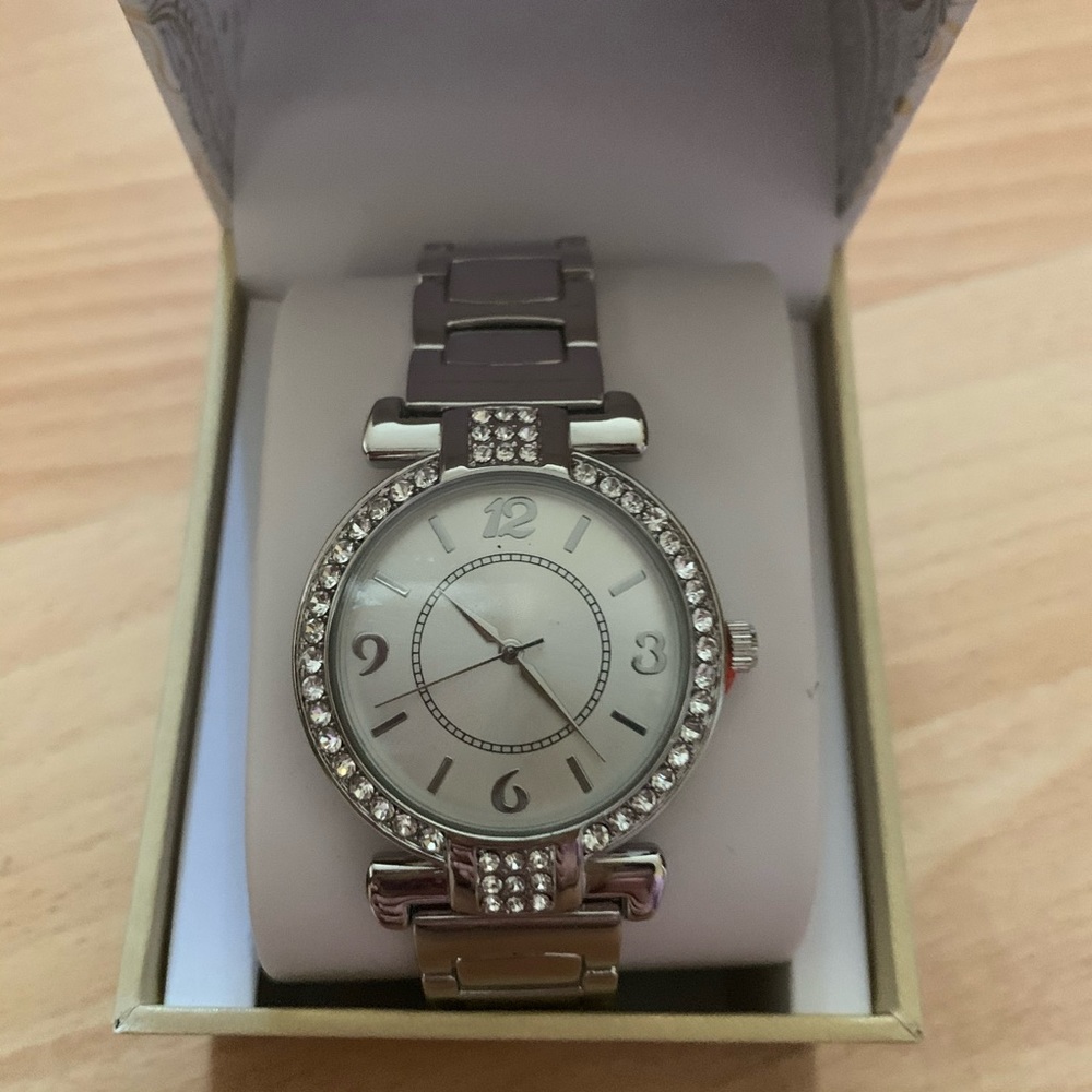 Charter club bigger watch silver - Picture 1 of 5